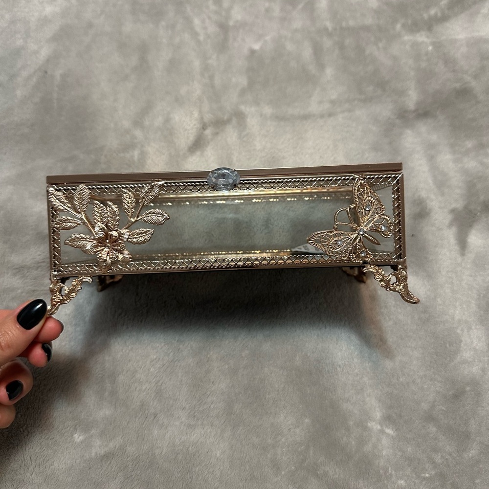 Beautiful glass jewellery box and organiser new - Picture 3 of 10